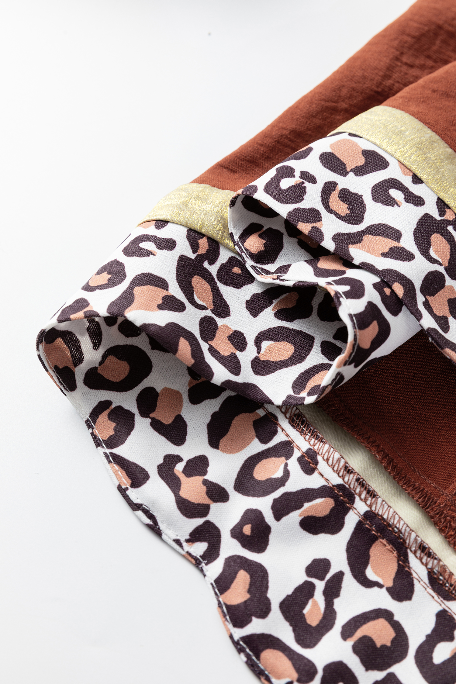 Clay Leopard Detail Loose Bracelet Sleeve Top - loveforevers