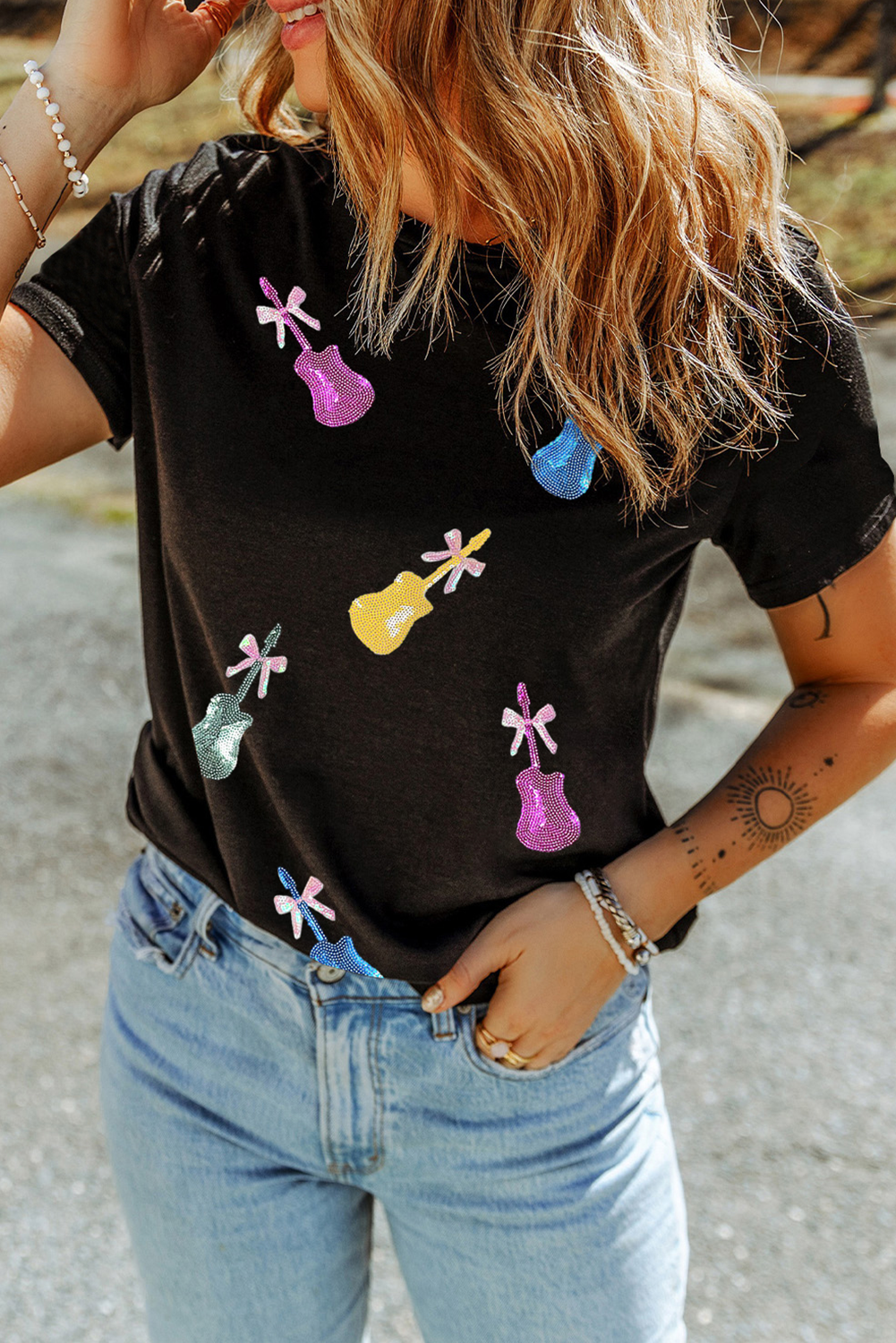 Black Sequined Bow Guitar Country Music Festival Casual Tee - loveforevers
