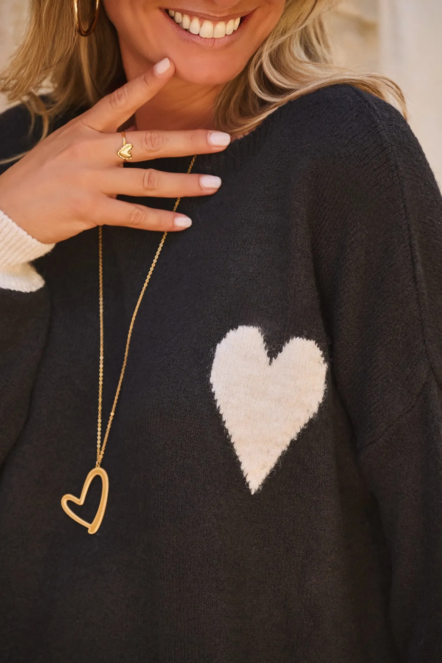 Black Heart Detail Contrast Cuffs Baggy Sweater - loveforevers