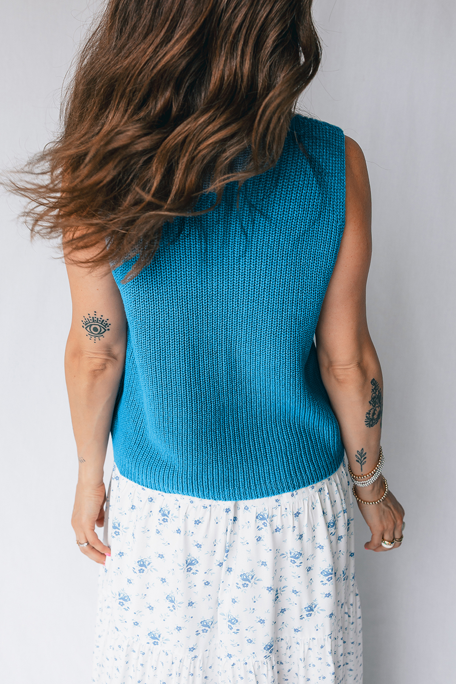 Dusk Blue Summer Script Graphic Sleeveless Sweater Vest - loveforevers