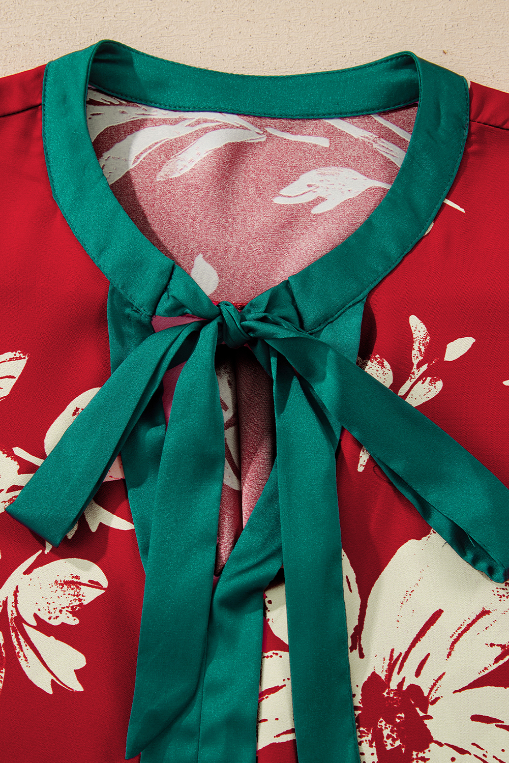 Red Contrast Tied Neck Shirred Puff Sleeve Flower Blouse - loveforevers