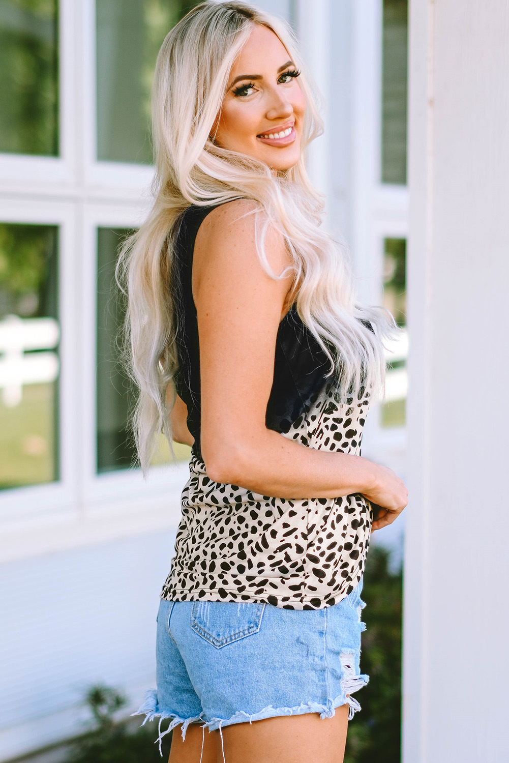 Black Gradient Leopard Split Neck Tank Top - loveforevers