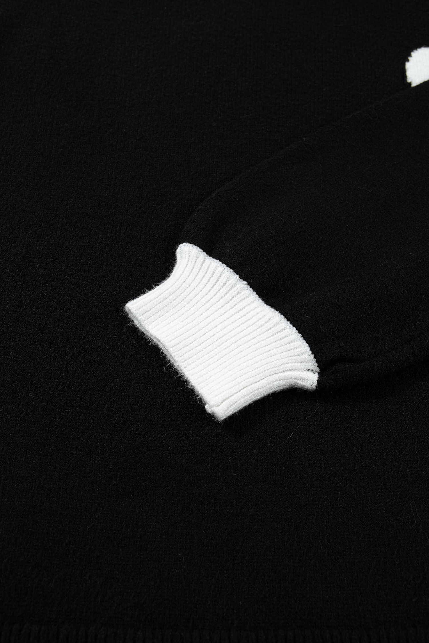 Black Heart Detail Contrast Cuffs Baggy Sweater - loveforevers