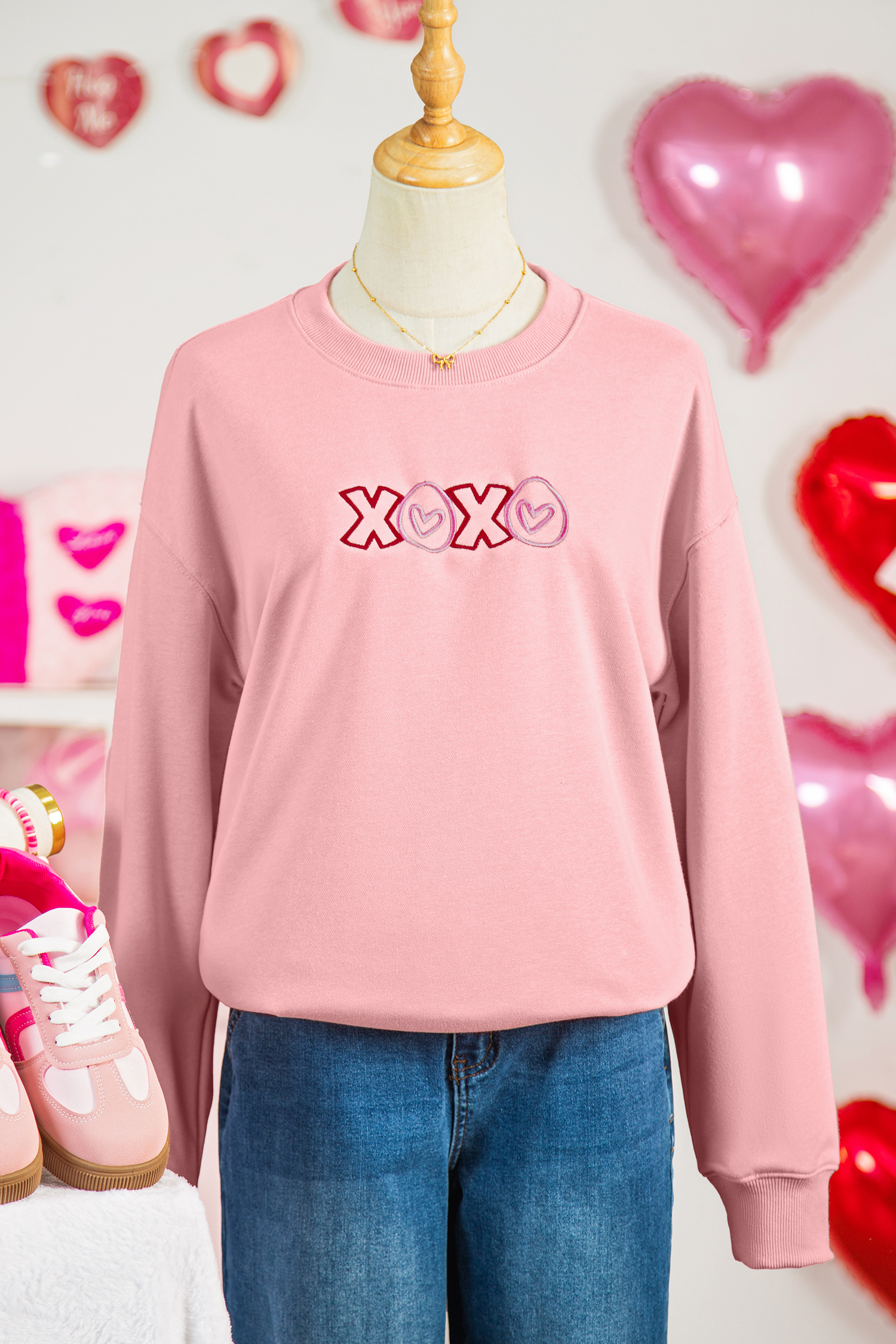 Pink XOXO Playful Embroidered Valentines Day Sweatshirt - loveforevers
