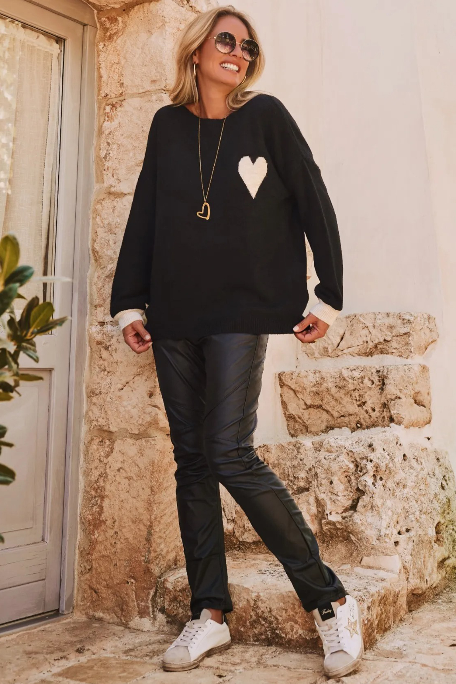 Black Heart Detail Contrast Cuffs Baggy Sweater - loveforevers
