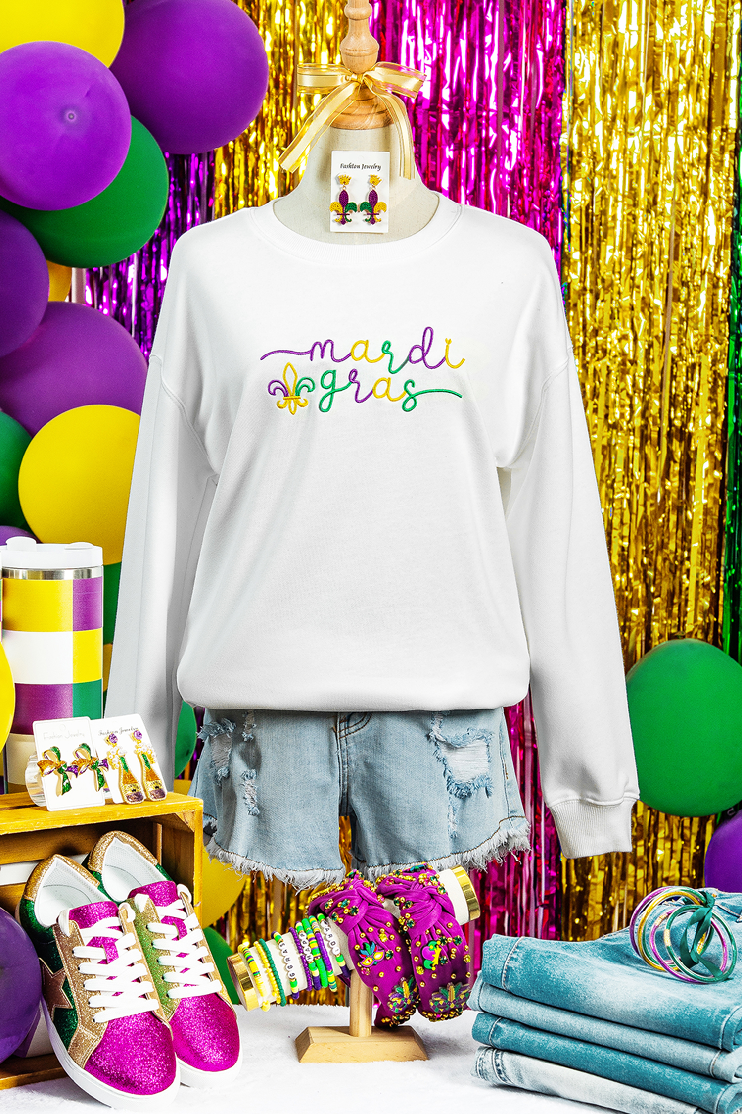 White mardi gras Fleur De Lis Embroidered Graphic Pullover Sweatshirt - loveforevers