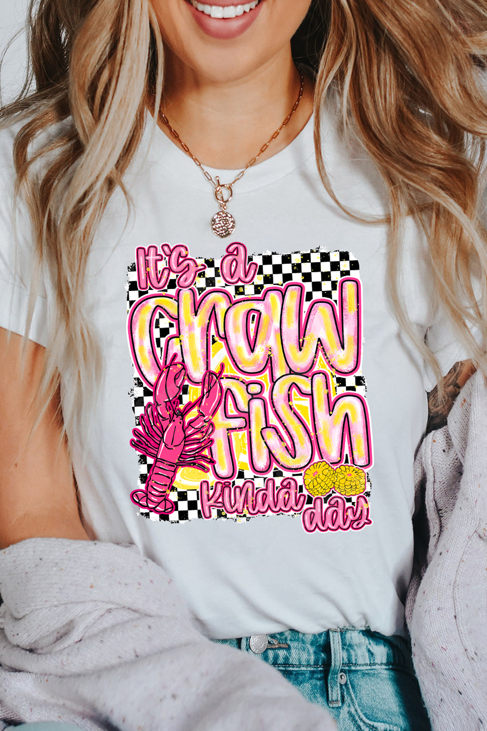 White Crawfish Checkered Pattern Graphic Tee - loveforevers