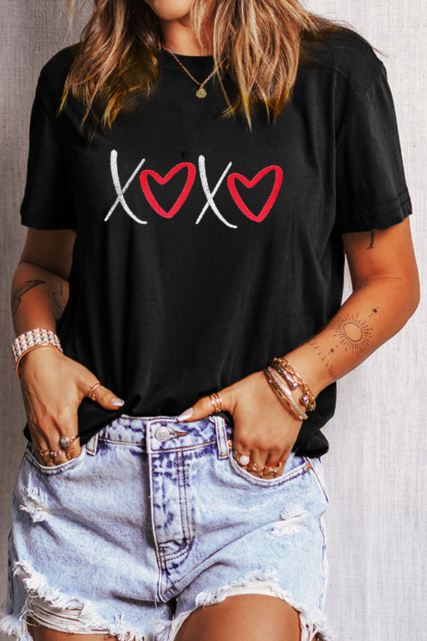 Black XOXO Valentines Heart Embroidered Casual Graphic Tee - loveforevers