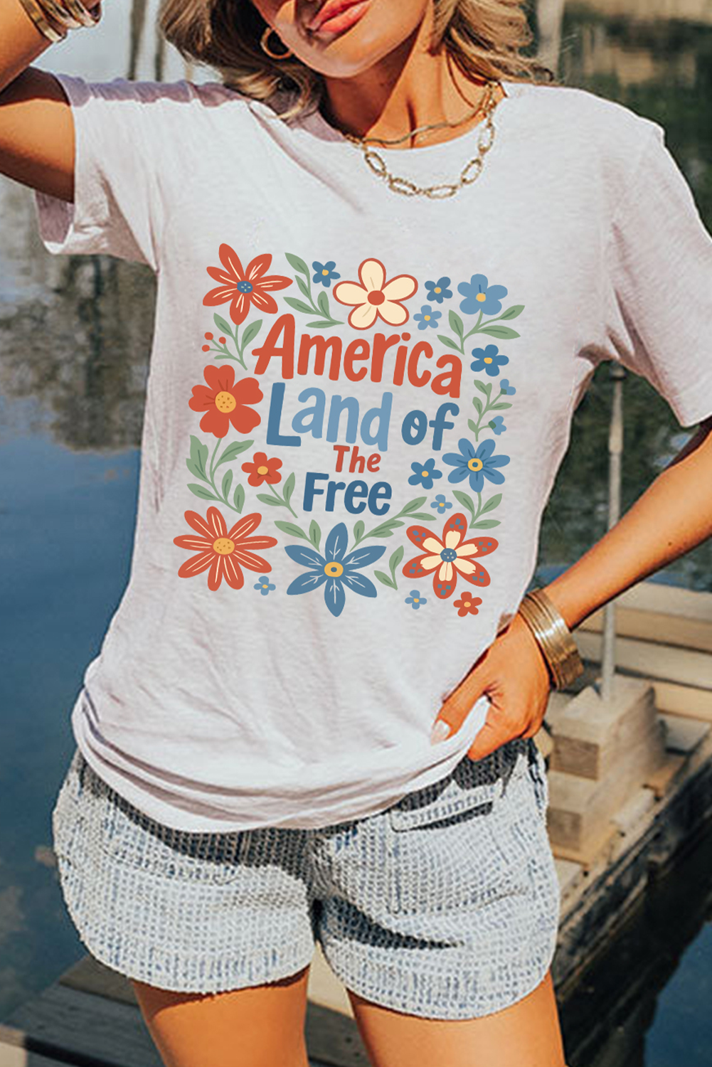 White America Land of The Free Flower Graphic Crewneck T Shirt - loveforevers
