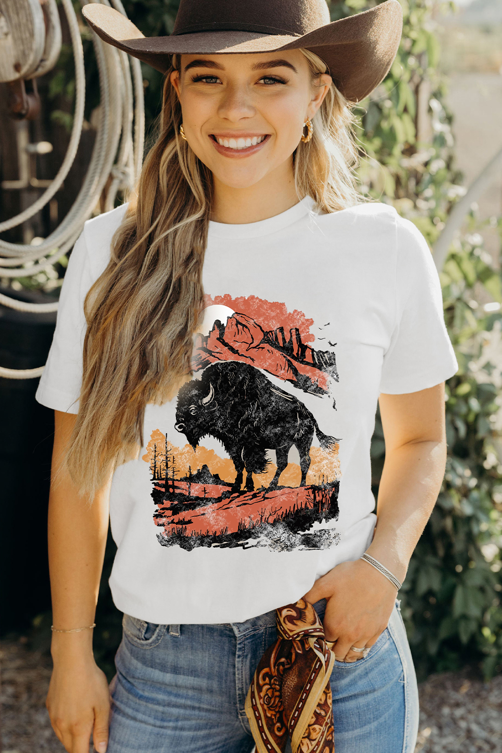 White Western Buffalo On Plains Graphic Crew Neck Tee - loveforevers
