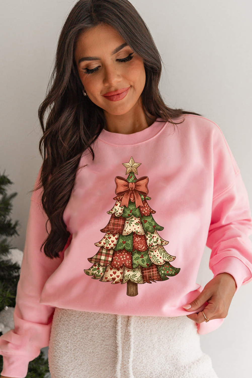 Pink Christmas Tree Graphic Womens Baggy Sweatshirt - loveforevers