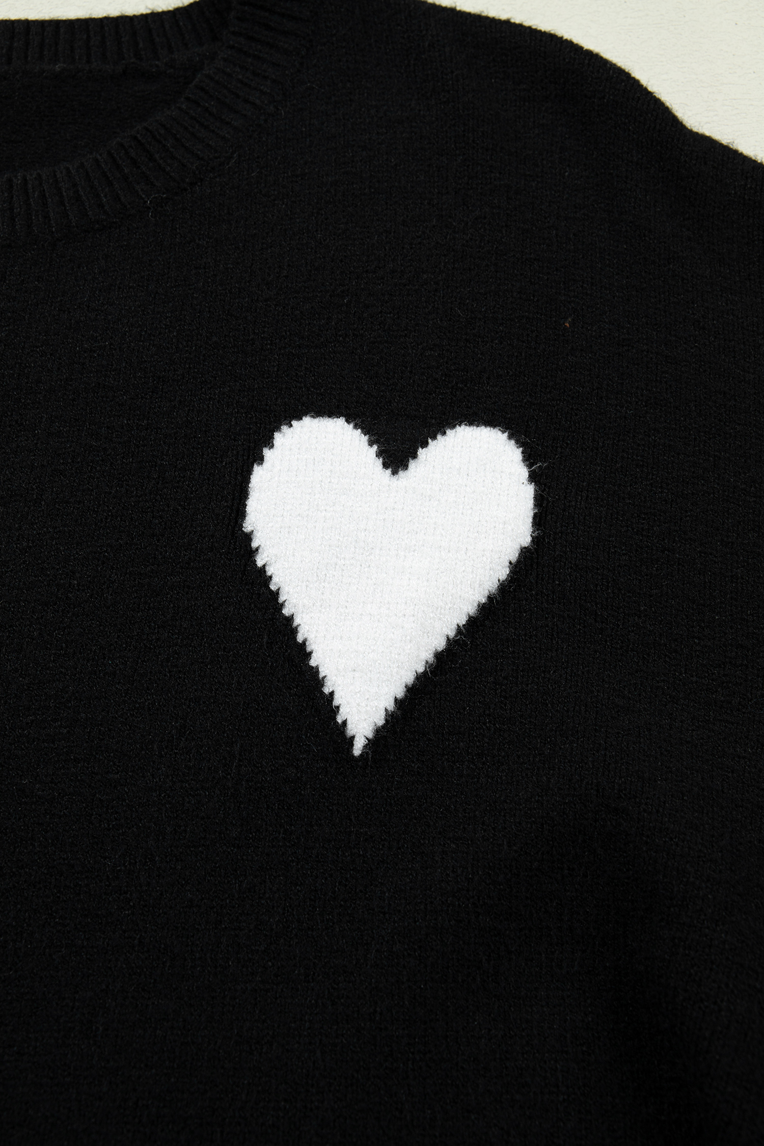 Black Heart Detail Contrast Cuffs Baggy Sweater - loveforevers