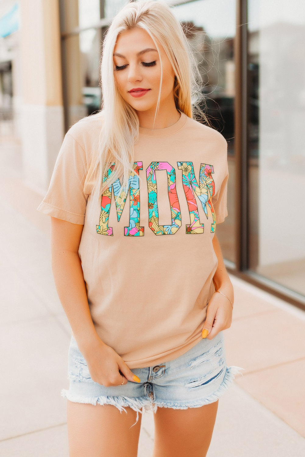 White Bull Skull American Flag Graphic Tee - loveforevers