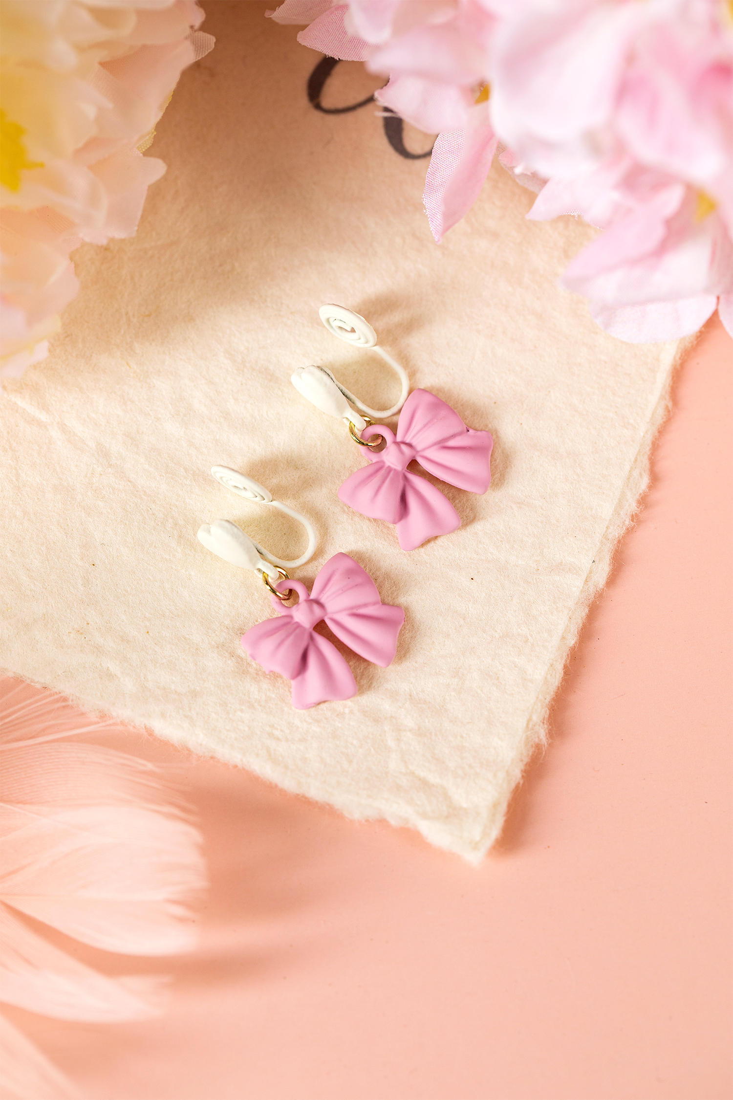Pink Cute Bow Charm Contrasted Clip On Earrings - loveforevers