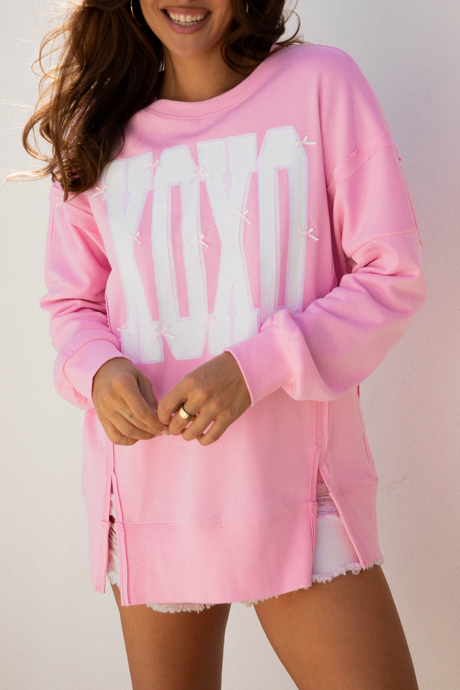 White Bow Sequin XOXO Letter Graphic Exposed Seam Baggy Sweatshirt - loveforevers