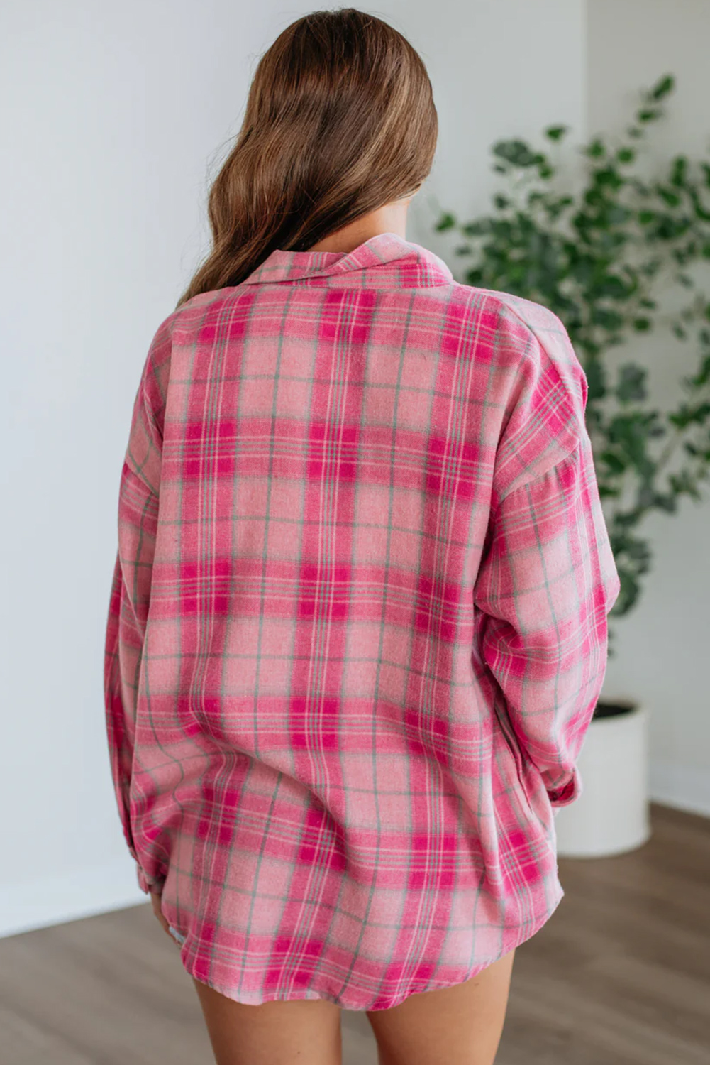 Sachet Pink Plaid Print Rounded Hem Long Sleeve Shirt with Pockets - loveforevers
