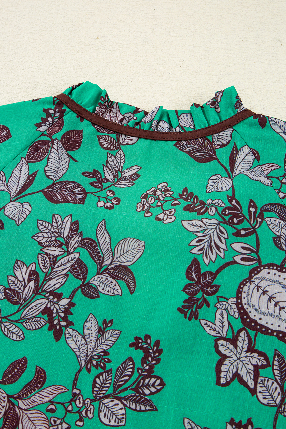Green Leaves Print Contrast Trim V Neck Shirred Puff Sleeve Blouse - loveforevers
